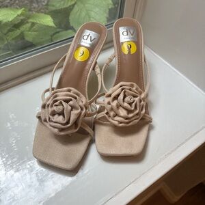 DV by Dolce Vita Tan Floral Heels